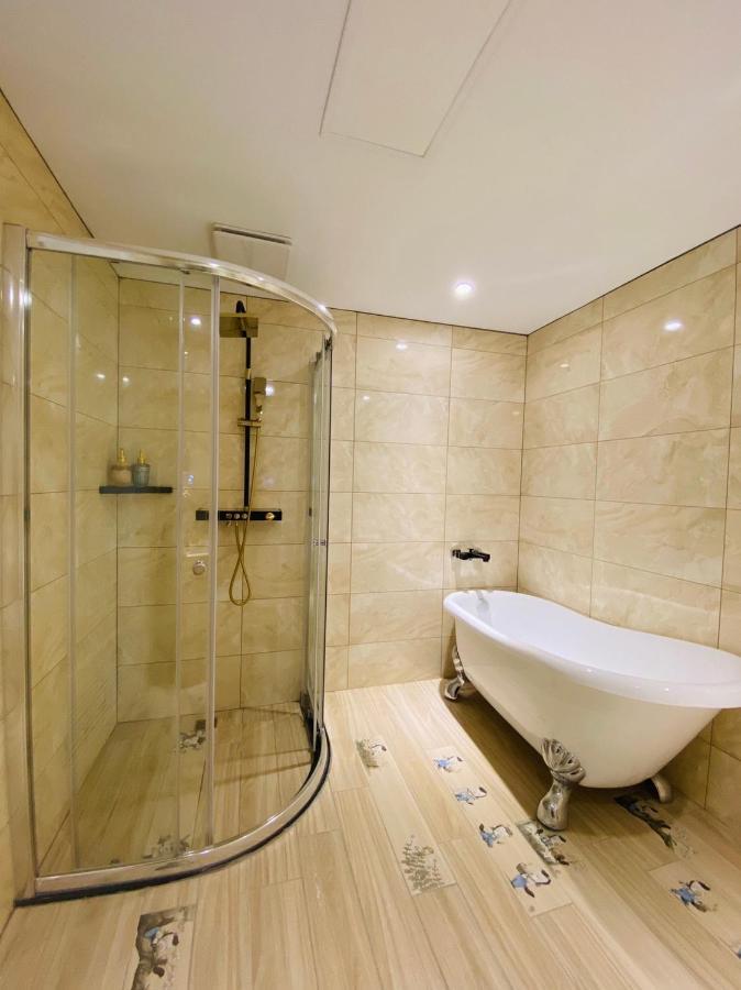Taichung Enrichlife Hotel מראה חיצוני תמונה